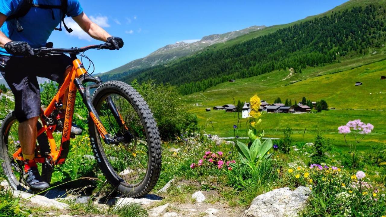 Hotel Walserhuus Sertig Sertig Doefli Bagian luar foto